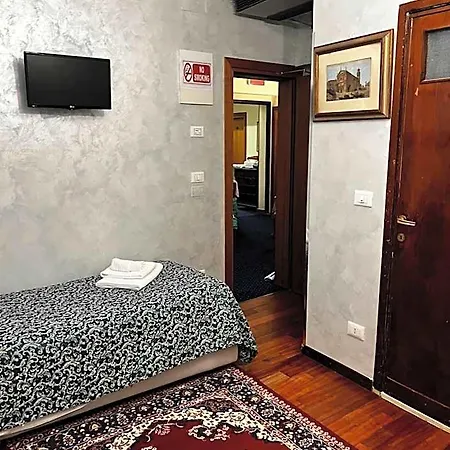 Отель Malibran 3*