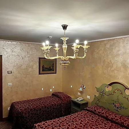 Malibran Отель