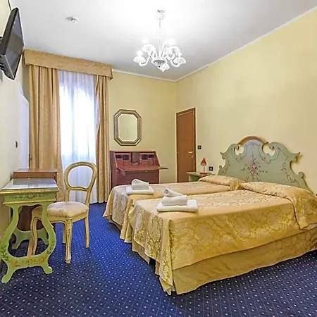 Malibran Отель
