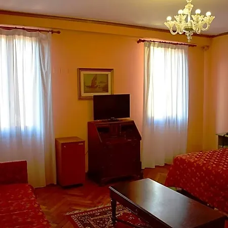 Отель Malibran