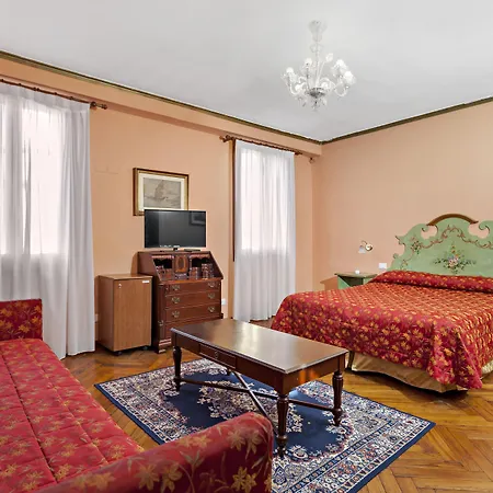 Malibran Hotel 3*